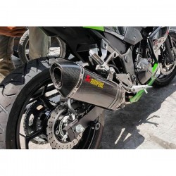 Silencieux AKRAPOVIC Slip-On Racing Kawasaki NINJA 300 R 2013-2016 et Z 300 2015-... Coupelle Carbone